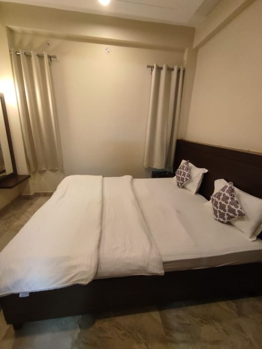 Deluxe Room — photo 1